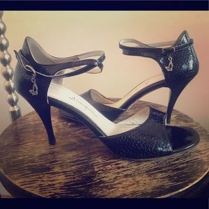 Elegant, classic, comfortable “Turkoise Shoe”